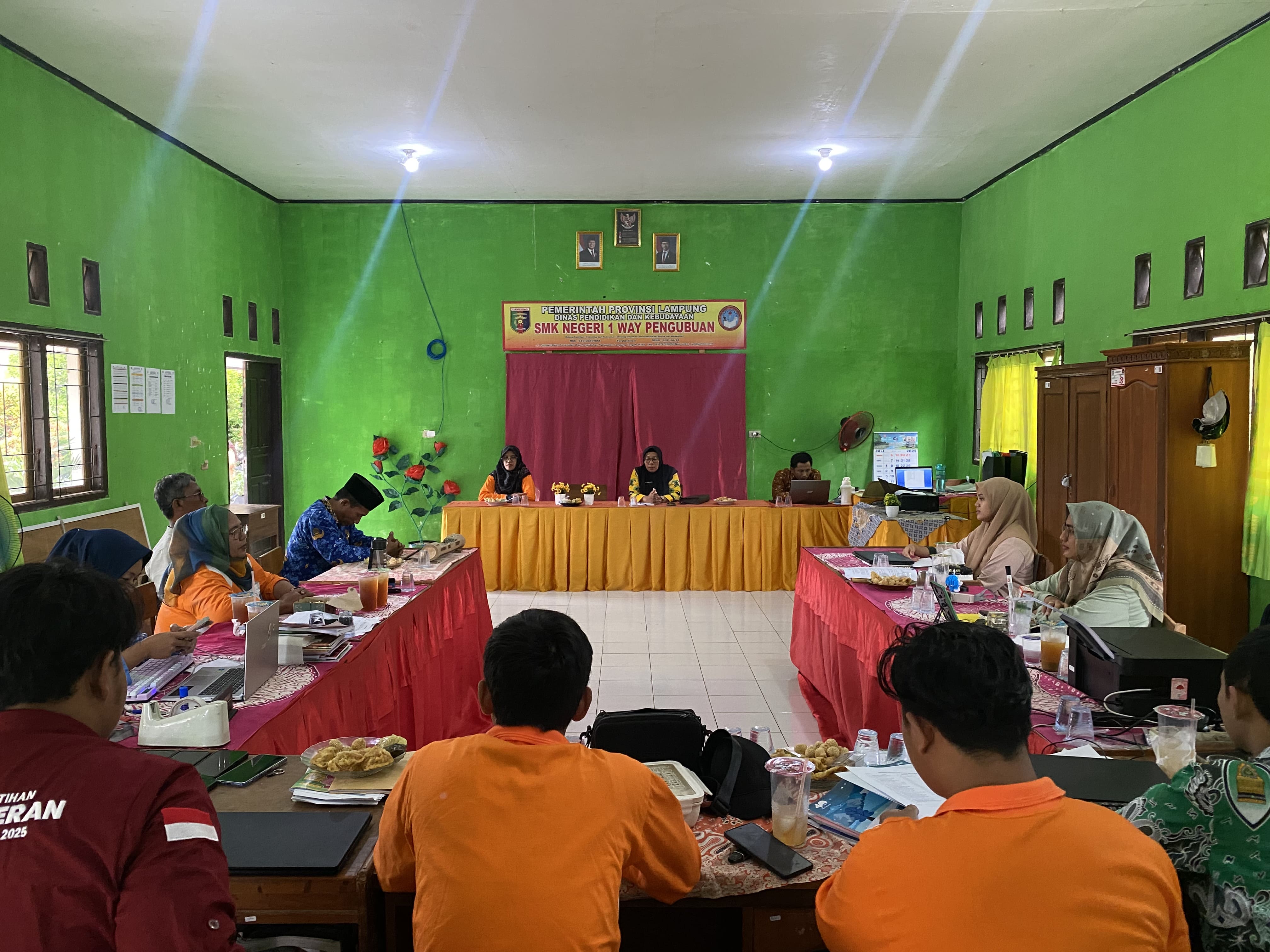 Hari Belajar Guru SMKN 1 Way Pengubuan